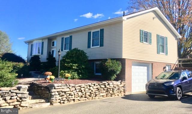 GORGEOUS LOT W/ BEAUTIFUL VIEWS IN EVERY DIRECTION
