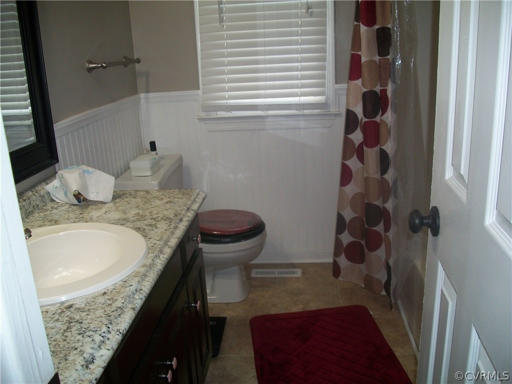 4700 Cedar Cliff Road Chester, VA 23831 - Photo 14 of 20 The master bathroom.