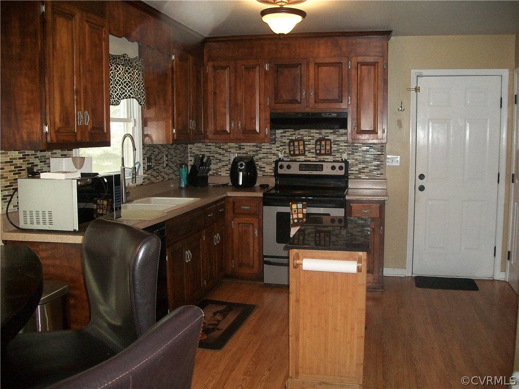 4700 Cedar Cliff Road Chester, VA 23831 - Photo 5 of 20