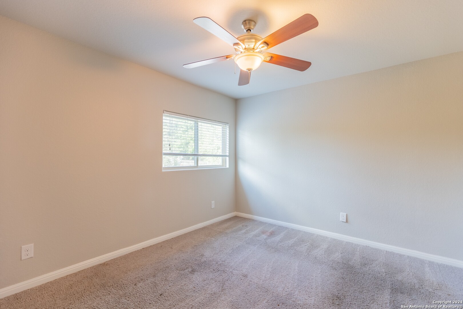 8527 Rolling Tree Converse, TX 78109 - Photo 31 of 40 an empty room with a window