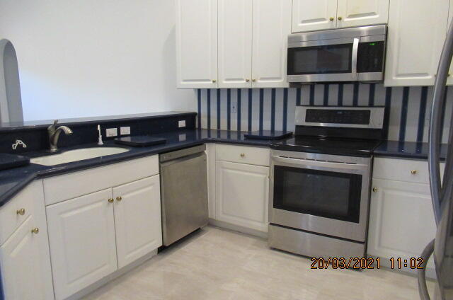 7416 Falls Road West Boynton Beach, FL 33437 - Photo 13 of 46 IMG_0040 (4)