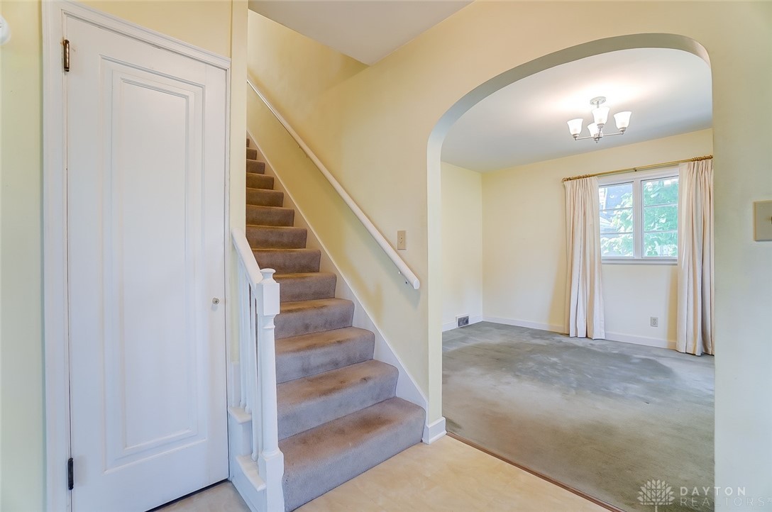 1729 Walnut Terrace Springfield, OH 45504 - Photo 15 of 39 Entry Foyer