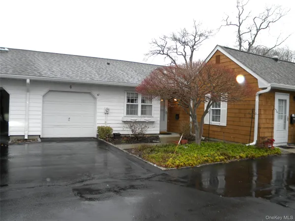 $499,000 | 4 Revere Drive, Sayville, NY 11782