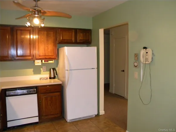 $499,000 | 4 Revere Drive, Sayville, NY 11782
