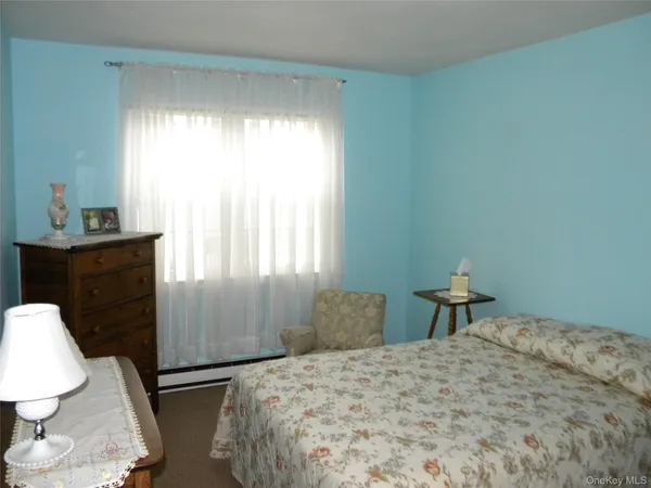 $499,000 | 4 Revere Drive, Sayville, NY 11782