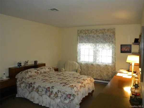 $499,000 | 4 Revere Drive, Sayville, NY 11782