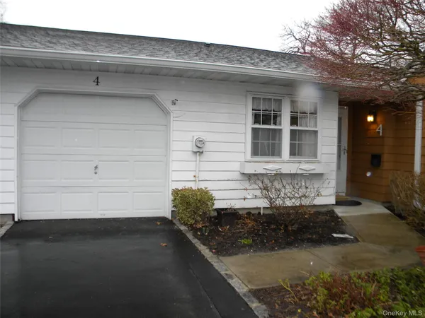 $499,000 | 4 Revere Drive, Sayville, NY 11782
