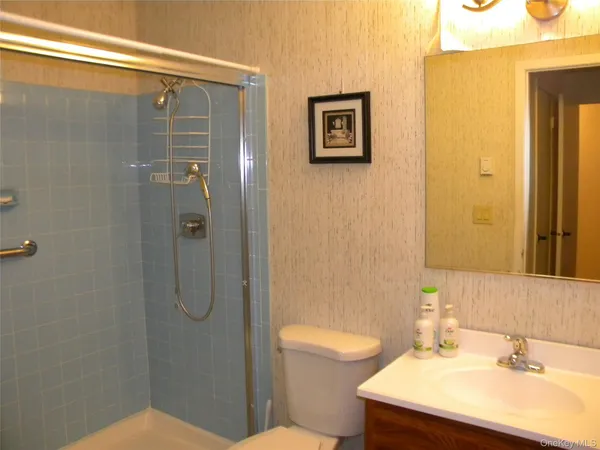$499,000 | 4 Revere Drive, Sayville, NY 11782