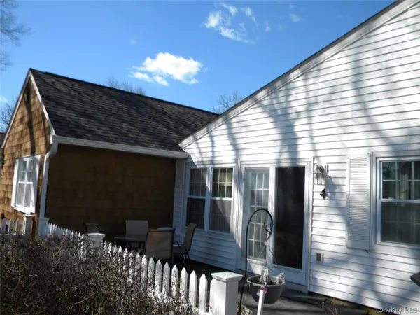 $499,000 | 4 Revere Drive, Sayville, NY 11782