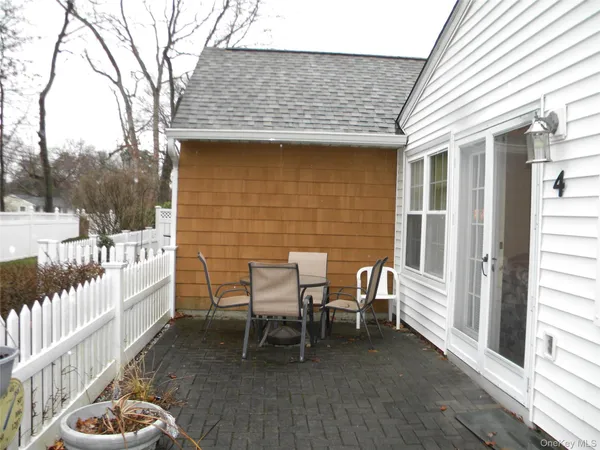 $499,000 | 4 Revere Drive, Sayville, NY 11782