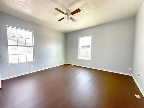 $1,200 | 2125 Grayson Avenue, Fort Worth, TX 76106