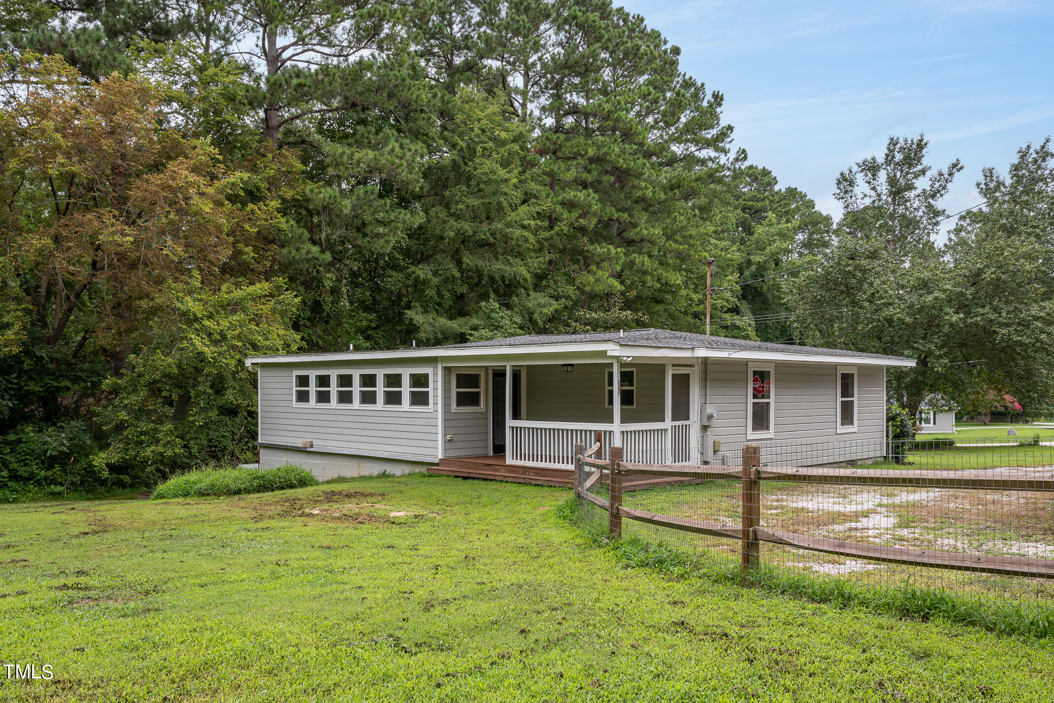 703 Woodland Road Raleigh, NC 27603 - Photo 20 of 26 gordon-703-woodland-25