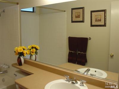 5433 Corbett Circle Santa Rosa, CA 95403 - Photo 9 of 12 Master Bathroom.