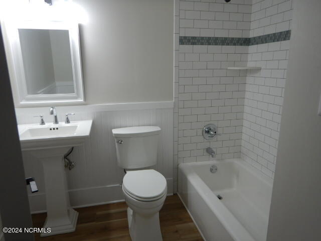 5017 Sand Ridge Road New Bern, NC 28560 - Photo 6 of 10 Hall Bathroom