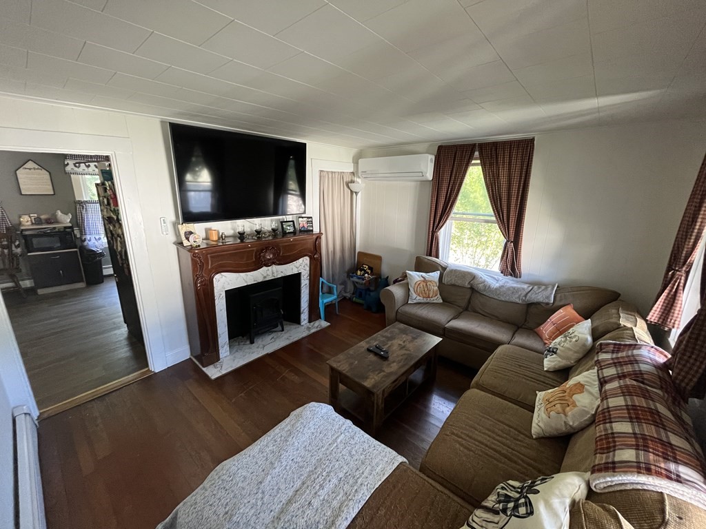 16 Main Street Sutton, MA 01590 - Photo 30 of 33