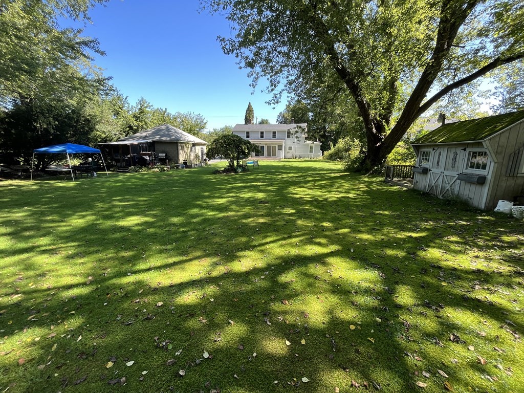 16 Main Street Sutton, MA 01590 - Photo 4 of 33