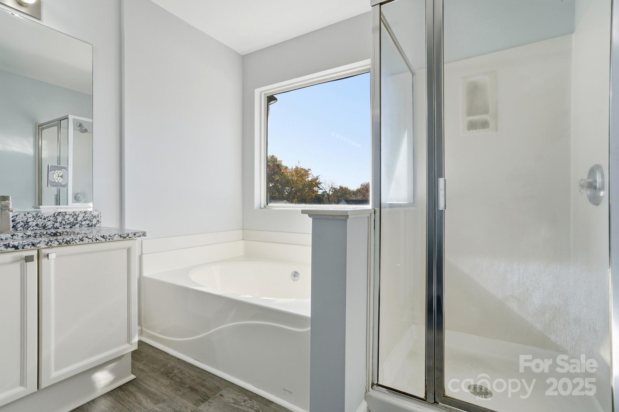 1505 Bellridge Road Rock Hill, SC 29732 - Photo 23 of 48 a bathroom with a bathtub and a sink
