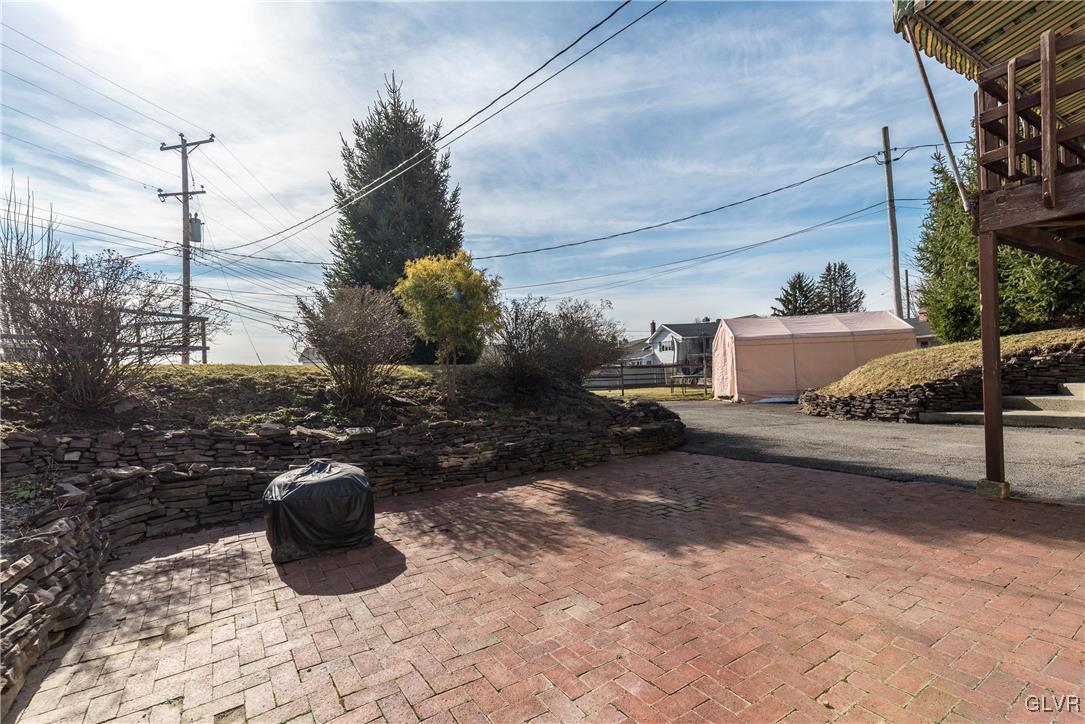 134 El Reno Avenue Nazareth, PA 18064 - Photo 32 of 33 Patio