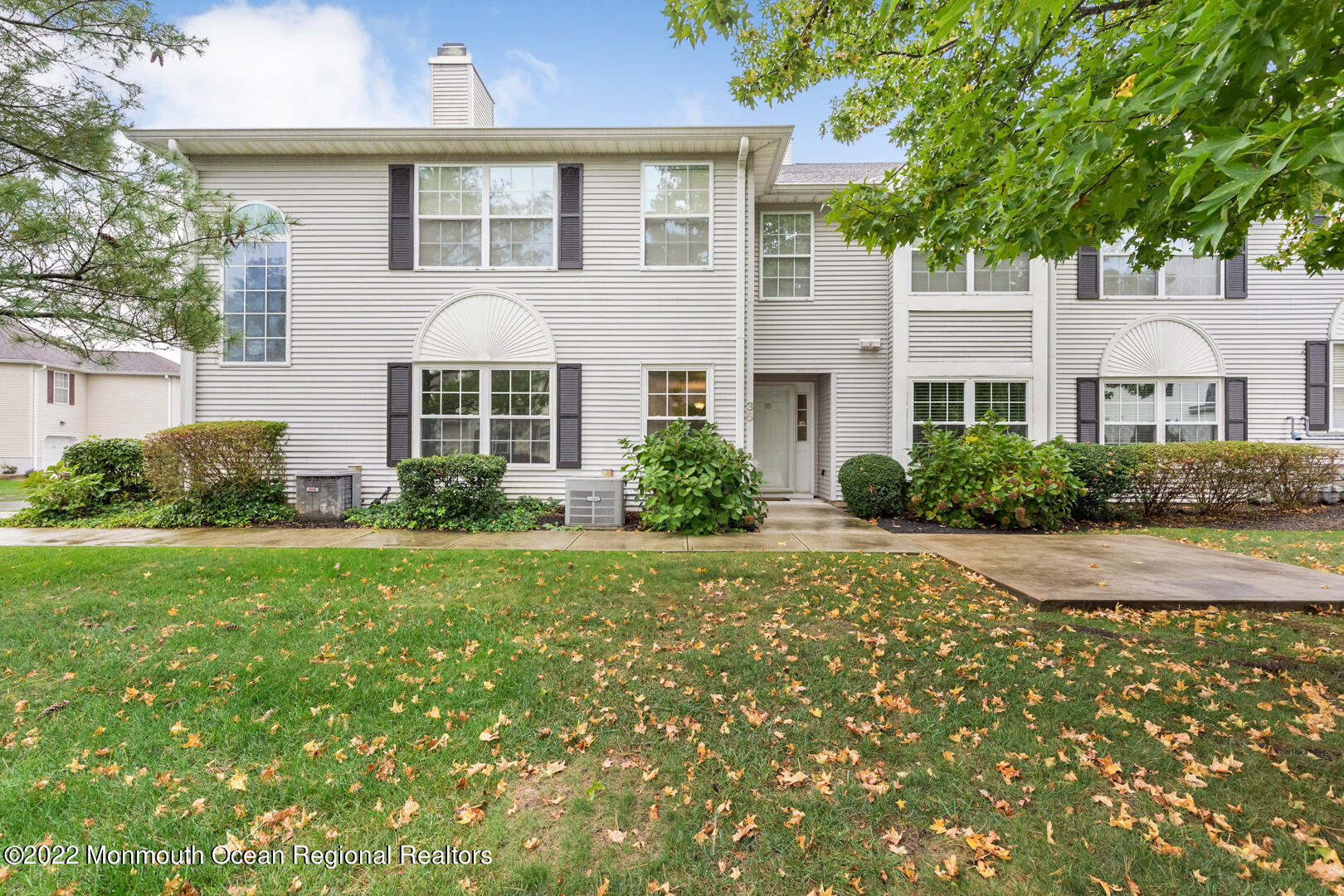 35 Racquet Road Wall, NJ 07719 - Photo 2 of 25 Exterior pic 2