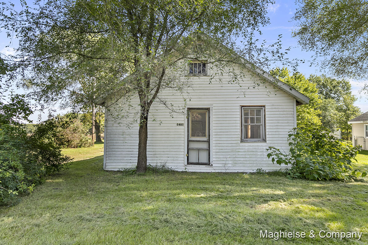 5485 Johnson Road Greenville, MI 48838 - Photo 1 of 20 IMG_1000