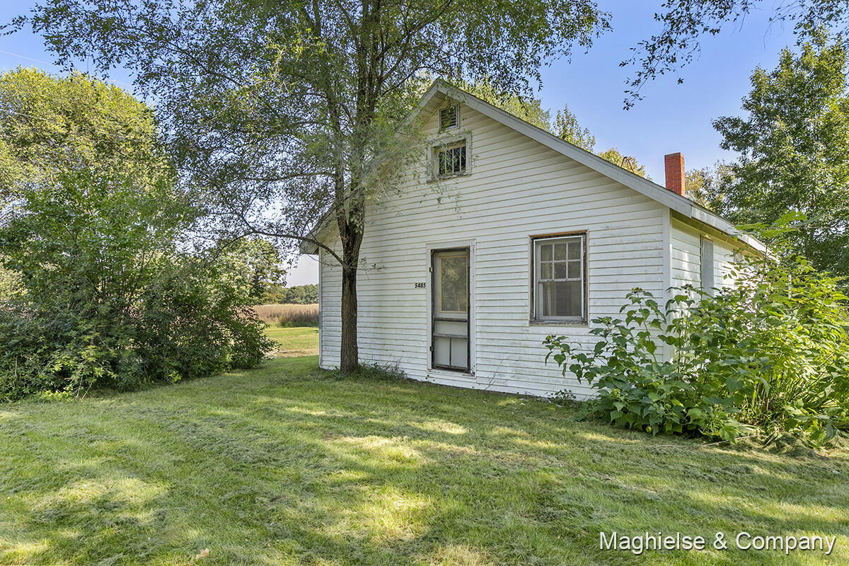 5485 Johnson Road Greenville, MI 48838 - Photo 13 of 20 IMG_1001