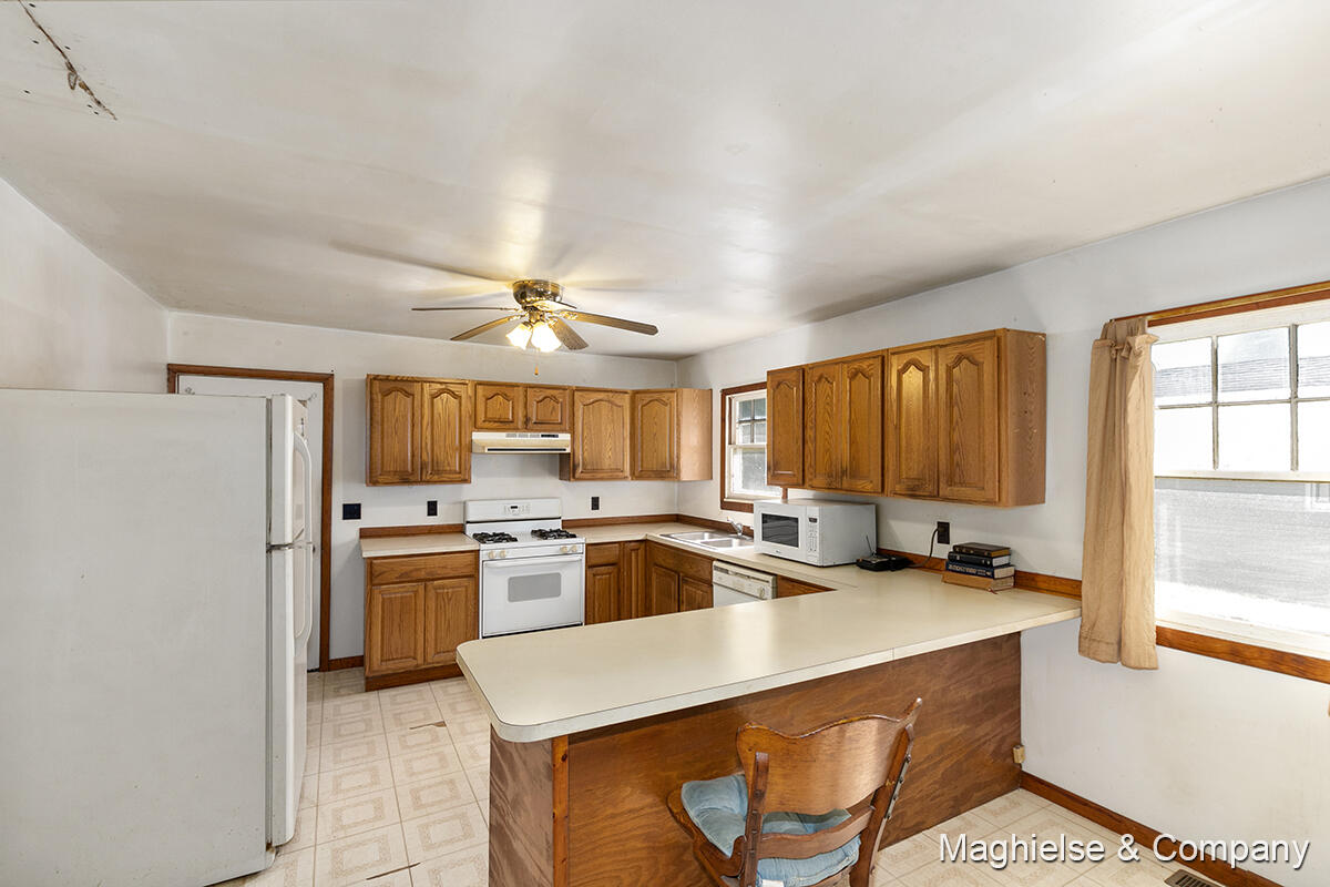 5485 Johnson Road Greenville, MI 48838 - Photo 6 of 20 IMG_1008