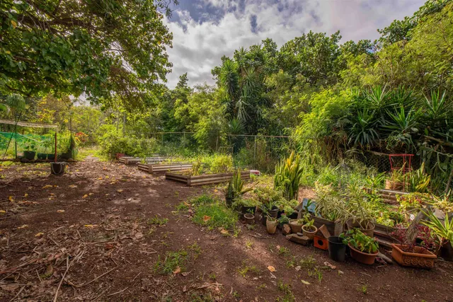 $249,000 | 120 Hui F Road, Unit I6, Lahaina, HI 96761