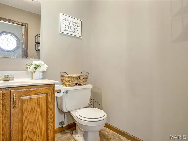 $250,000 | 208 Loretta Lane, Godfrey, IL 62035