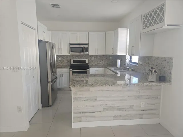 $3,699 | 3399 West 90th Terrace, Hialeah, FL 33018