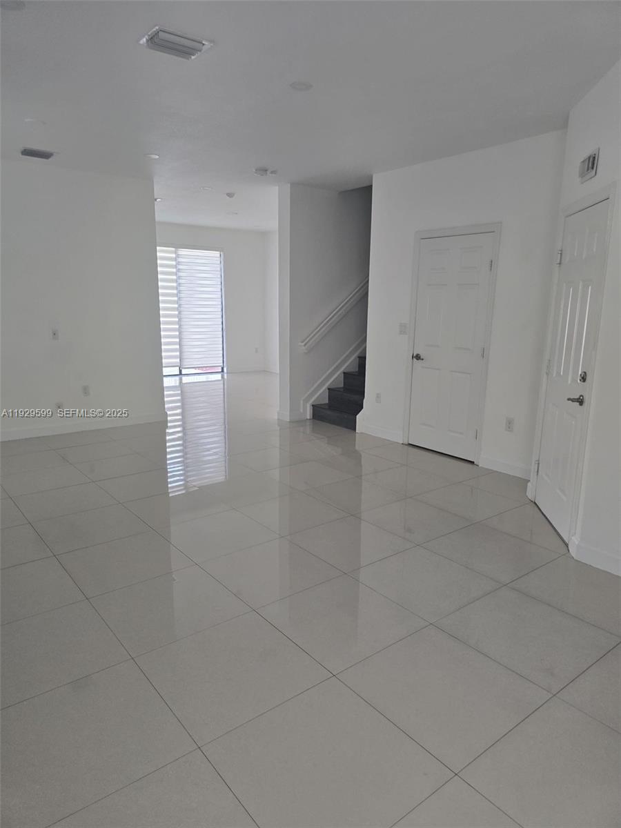 3399 West 90th Terrace Hialeah, FL 33018 - Photo 35 of 59