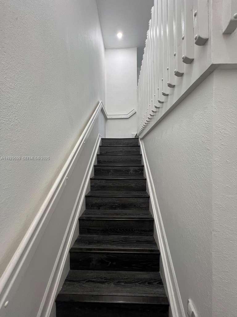 3399 West 90th Terrace Hialeah, FL 33018 - Photo 39 of 59