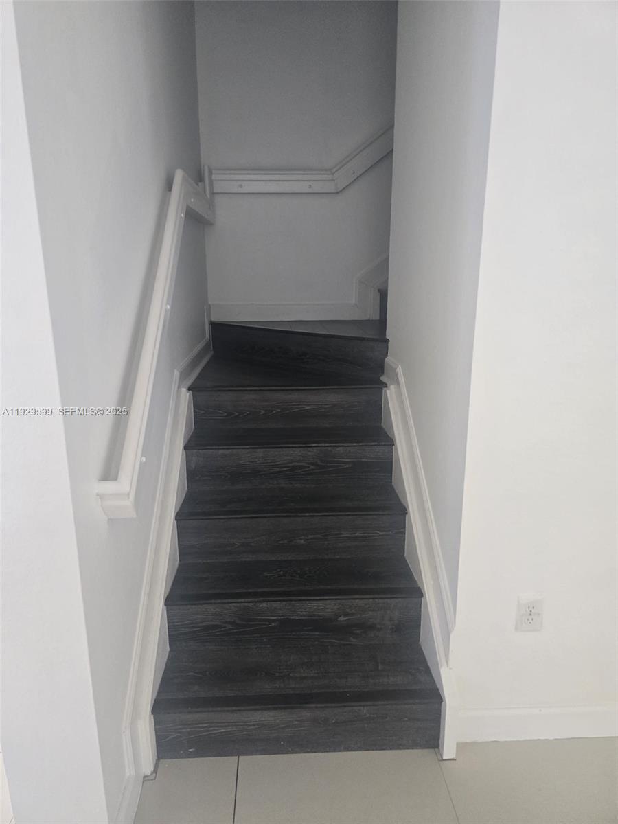 3399 West 90th Terrace Hialeah, FL 33018 - Photo 50 of 59 a view of entryway