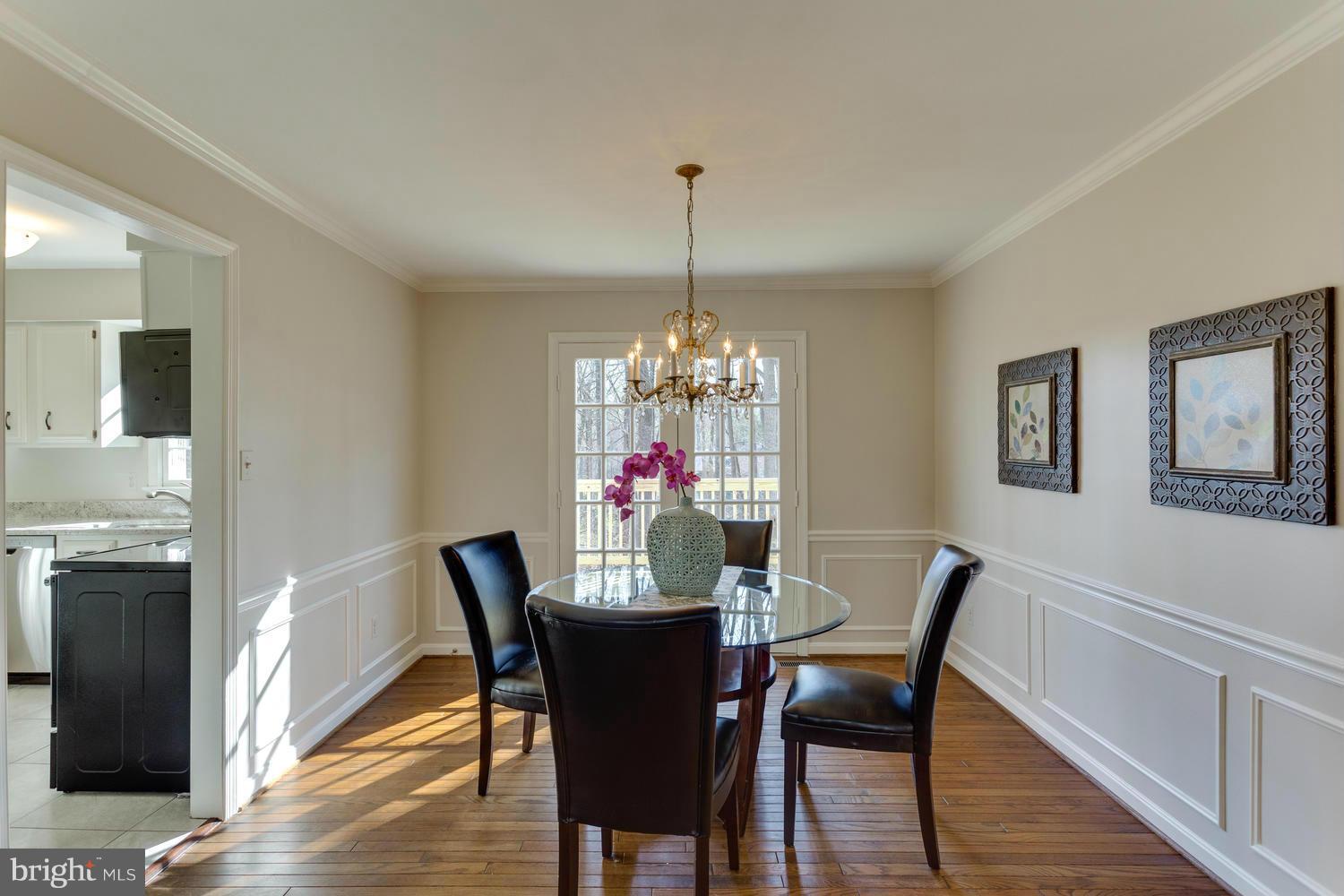 7048 Arbor Lane McLean, VA 22101 - Photo 6 of 30 Dining Room