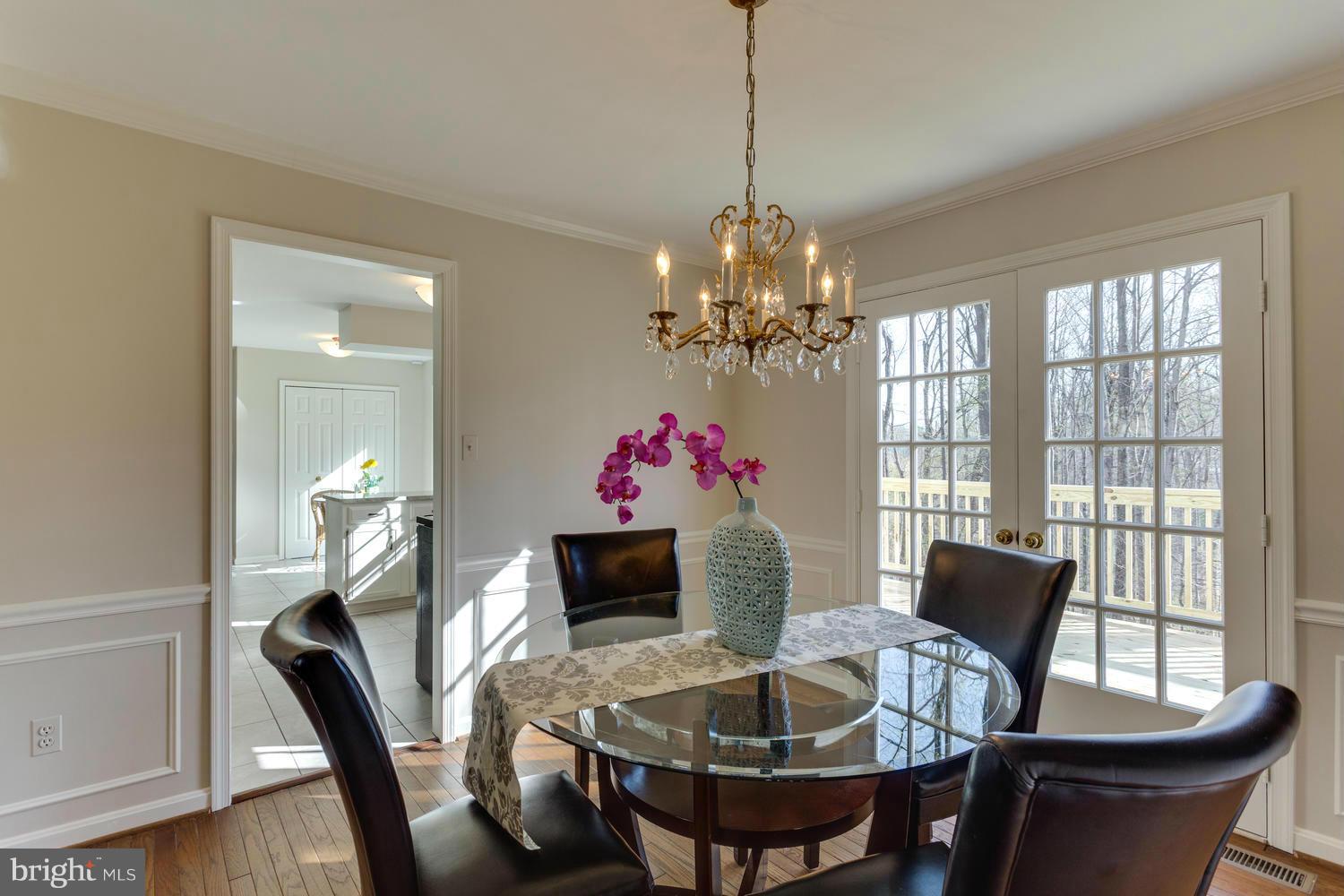 7048 Arbor Lane McLean, VA 22101 - Photo 7 of 30 Dining Room