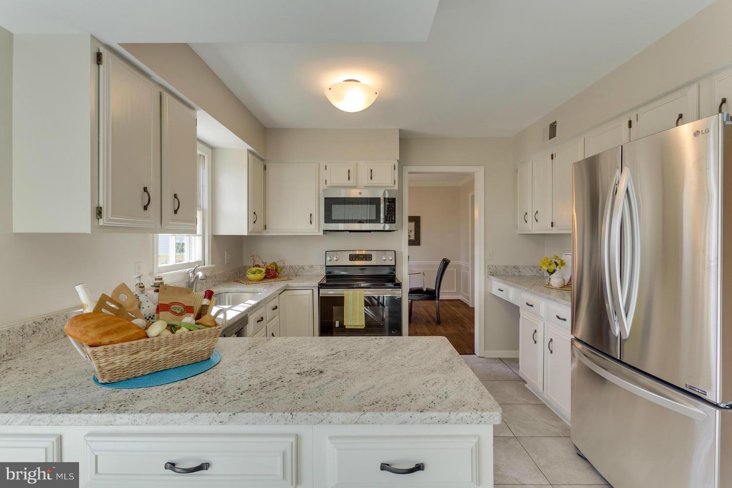 7048 Arbor Lane McLean, VA 22101 - Photo 10 of 30 Kitchen