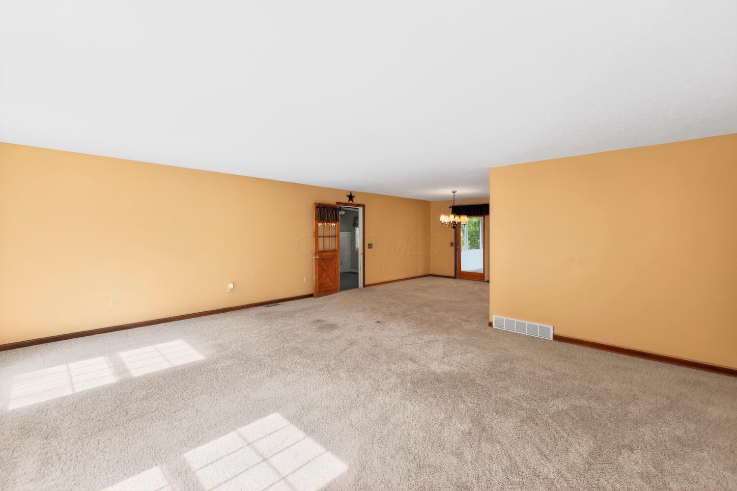 13399 Old Mansfield Road Mount Vernon, OH 43050 - Photo 2 of 51