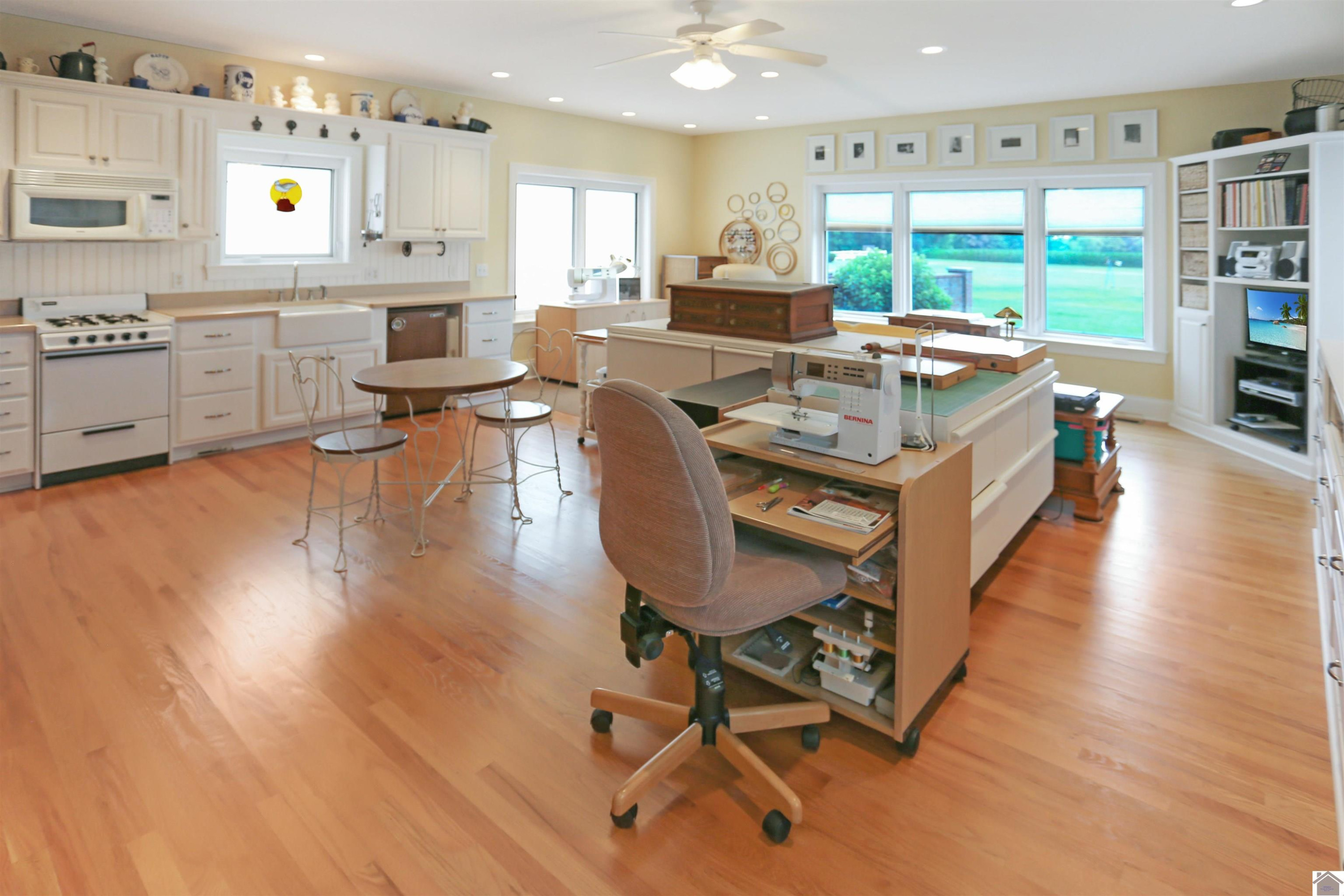 1066 Oaks Country Club Road Murray, KY 42071 - Photo 24 of 35 Photo 24