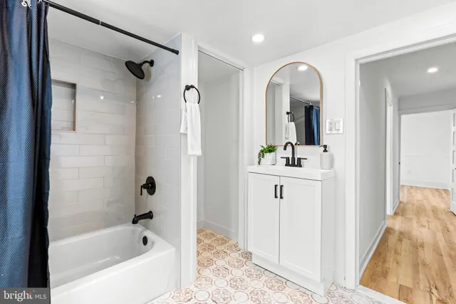 $2,200 | 3268 Main Street, Manchester, MD 21102