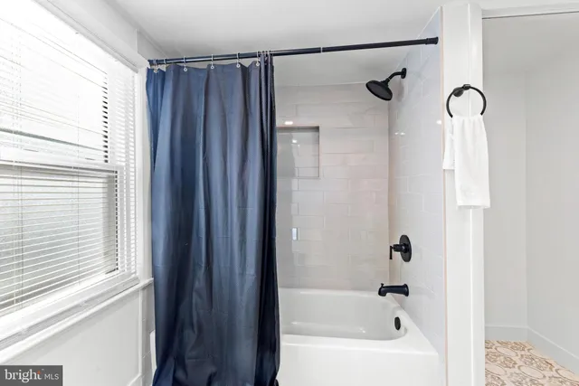 $2,200 | 3268 Main Street, Manchester, MD 21102