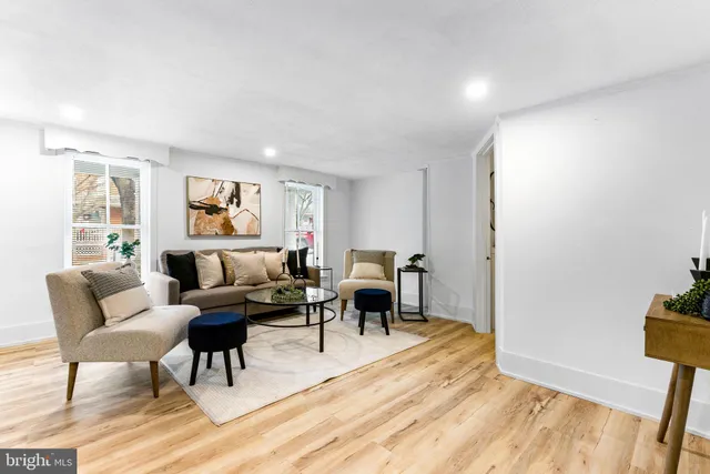 $2,200 | 3268 Main Street, Manchester, MD 21102