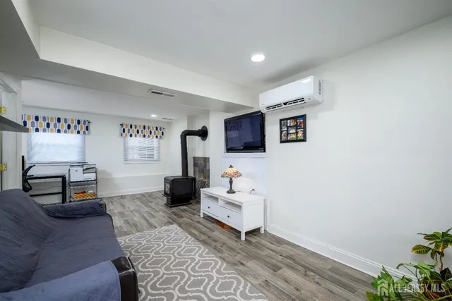 $629,000 | 178 Grant Avenue, Colonia, NJ 07067