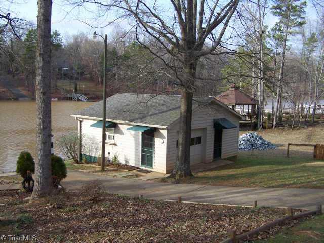 2435 Riverside Drive Lexington, NC 27292 - Photo 3 of 5 Other.