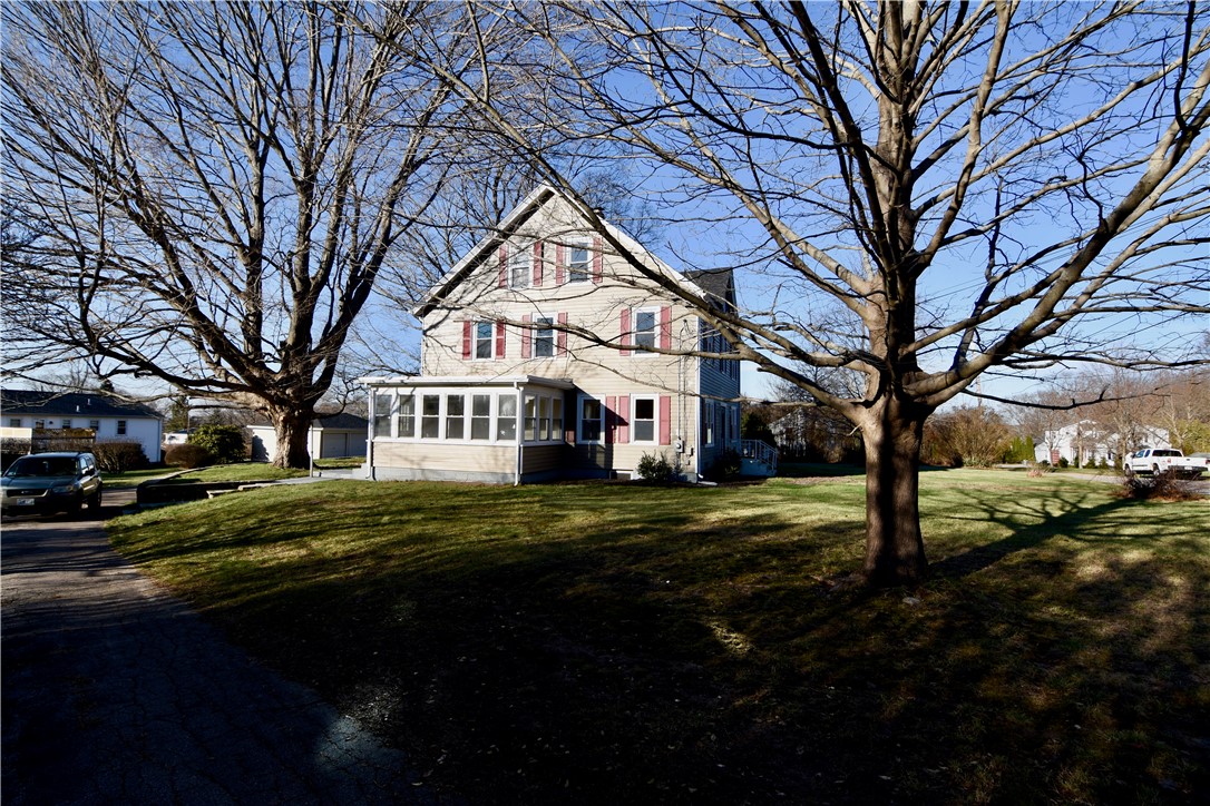 584 Bound Road Woonsocket, RI 02895 - Photo 5 of 35