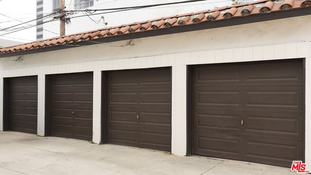 a picture of city view