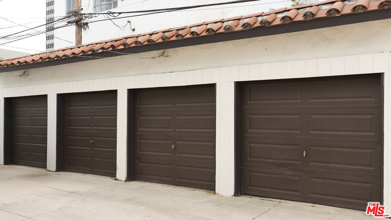 6366 Orange Street Los Angeles, CA 90048 - Photo 15 of 17 a close view of walk in closet