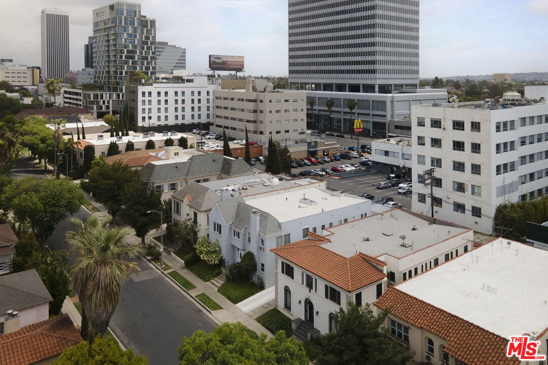 6366 Orange Street Los Angeles, CA 90048 - Photo 16 of 17 a picture of city view