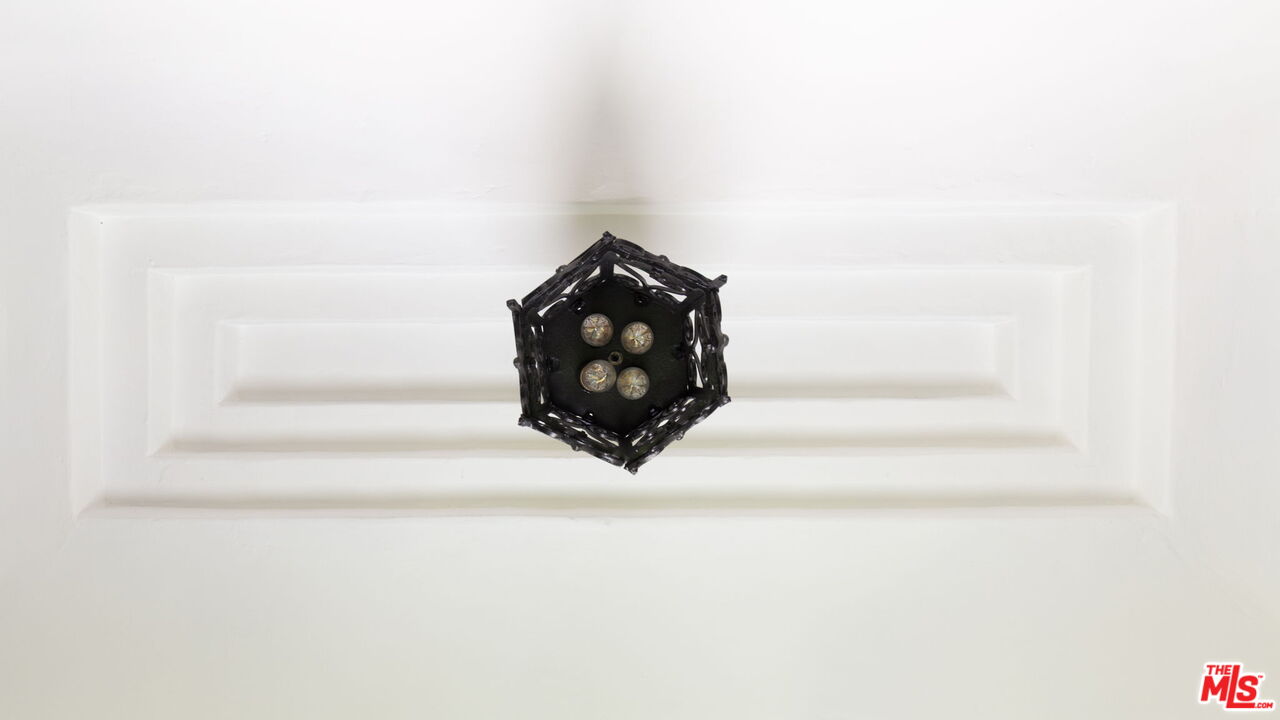 6366 Orange Street Los Angeles, CA 90048 - Photo 9 of 17 a view of staircase