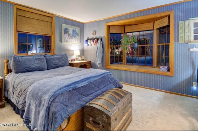 $350,000 | 253 County Highway 102, Gloversville, NY 12078