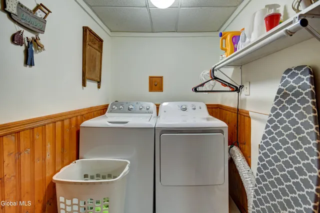 $350,000 | 253 County Highway 102, Gloversville, NY 12078