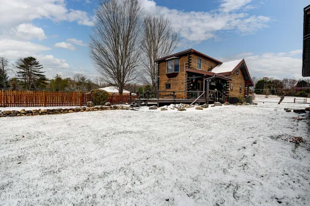 $350,000 | 253 County Highway 102, Gloversville, NY 12078